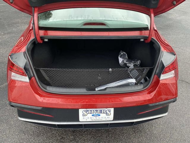 Used 2025 Hyundai Elantra SEL w/ Cargo Package image 12