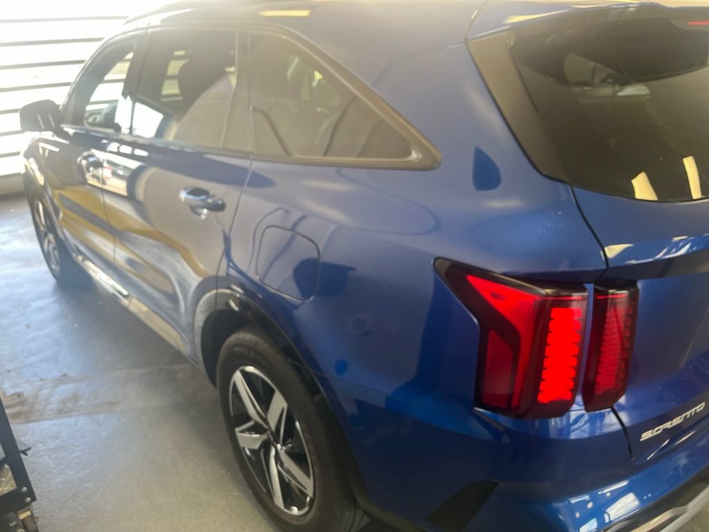 Used 2023 Kia Sorento S w/ Panoramic Sunroof Package FWD image 8