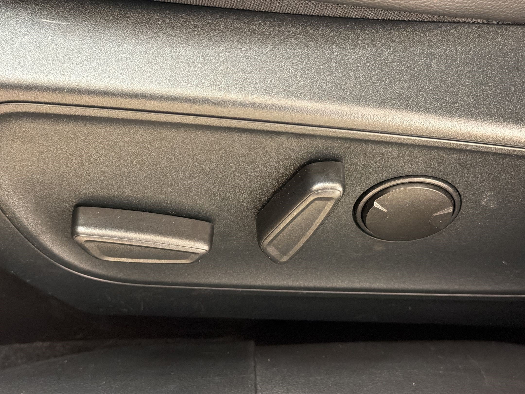 Certified 2021 Ford Escape SEL AWD/4WD image 13
