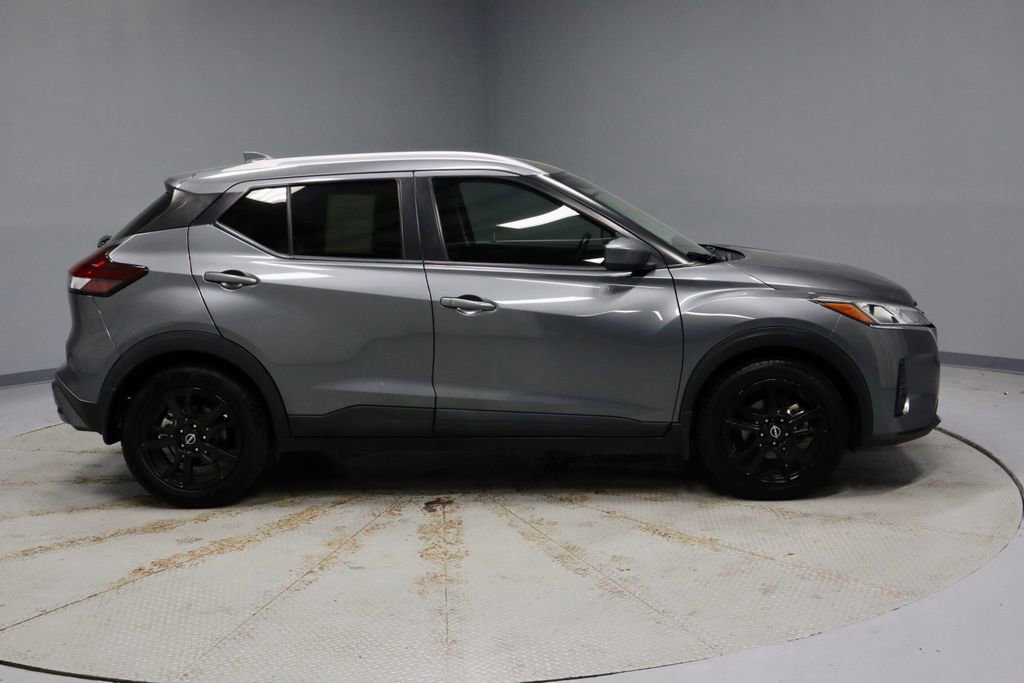 Used 2022 Nissan Kicks SV image 6
