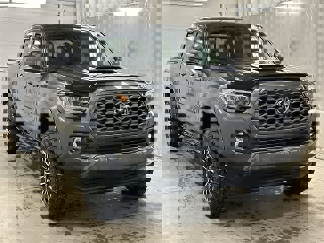 Used 2020 Toyota Tacoma TRD Sport image 30