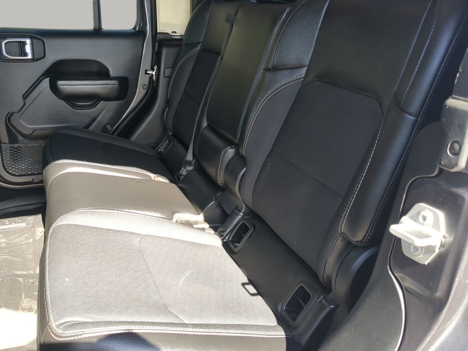 Used 2021 Jeep Gladiator Sport image 44