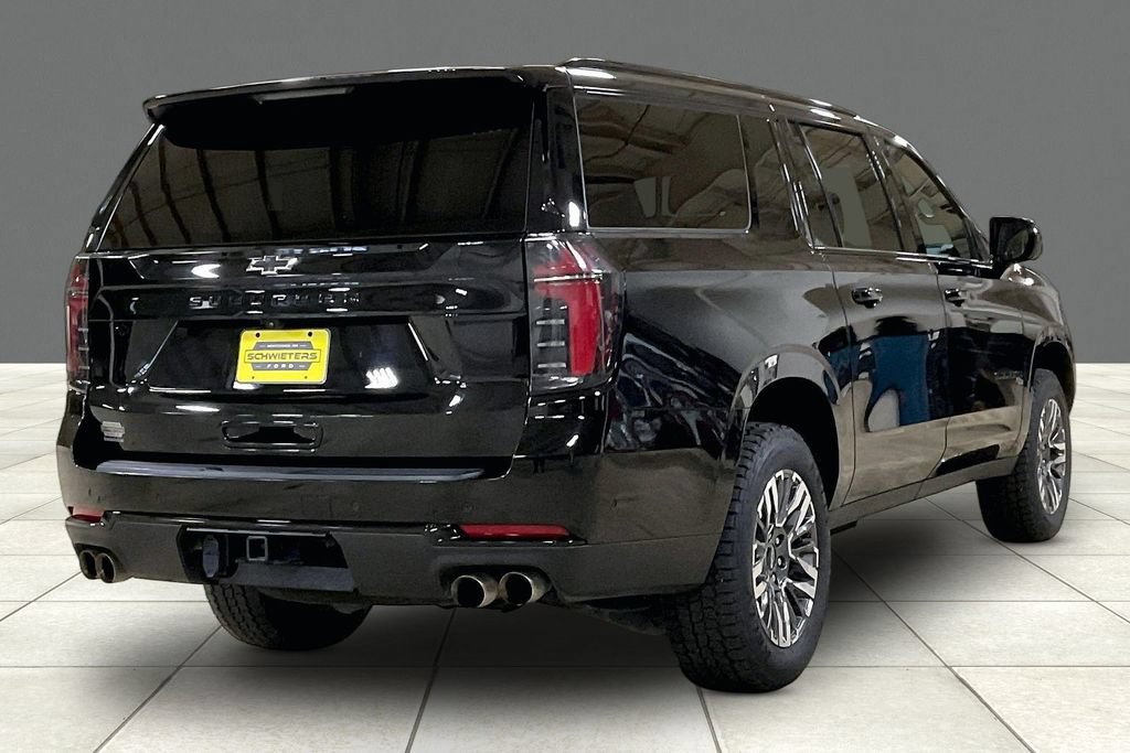 Used 2025 Chevrolet Suburban Z71 AWD/4WD image 12