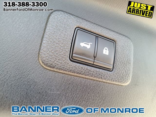 Used 2024 Nissan Armada SL image 12