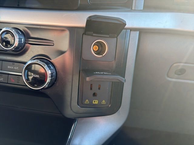 Certified 2022 Ford F150 XLT w/ Equipment Group 302A High image 35