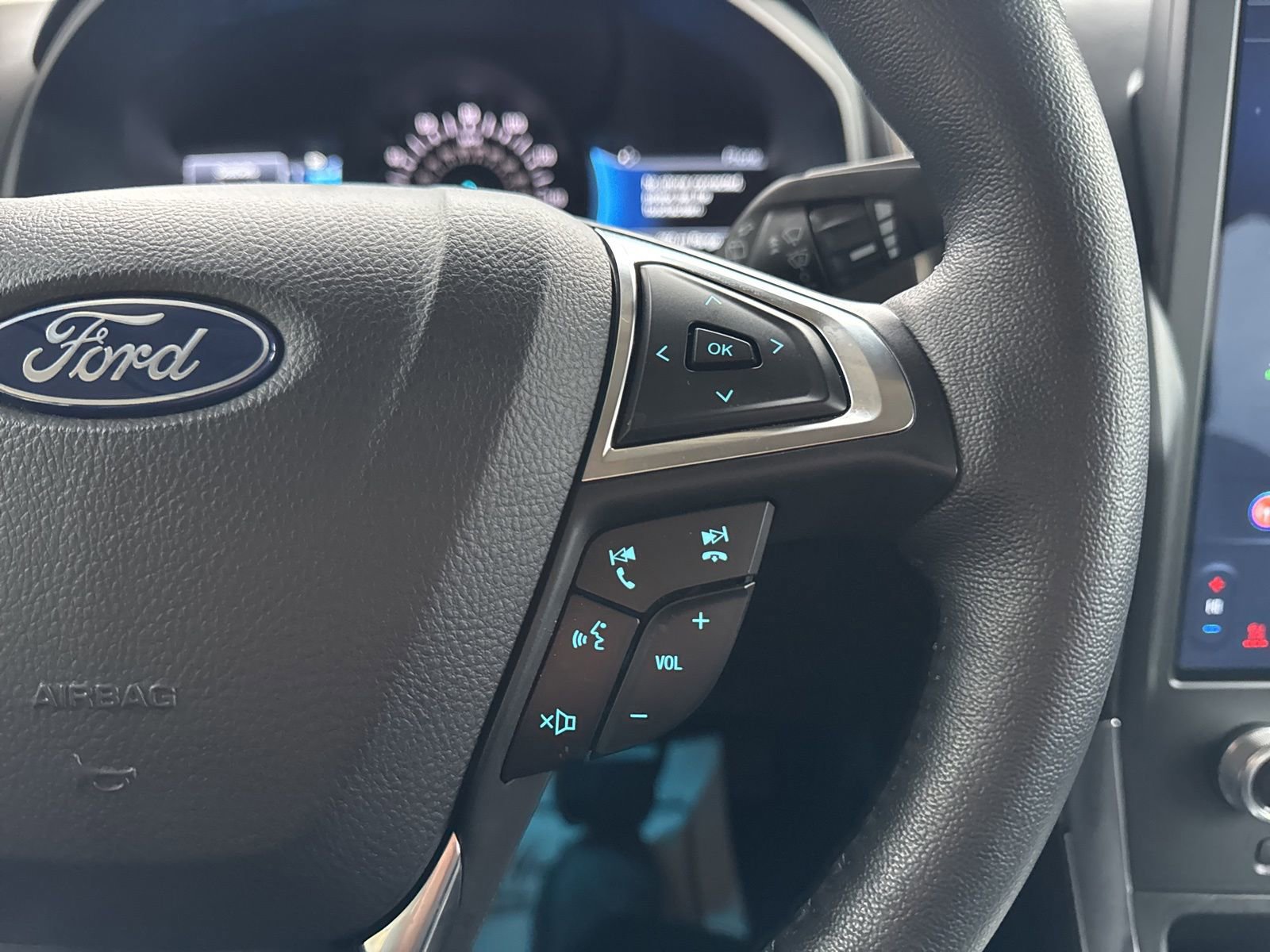 Certified 2024 Ford Edge Titanium w/ Equipment Group 301A image 32