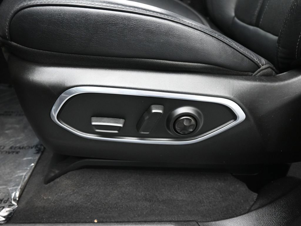 Used 2024 Jeep Wagoneer Series II w/ Flexible Seating Group image 11