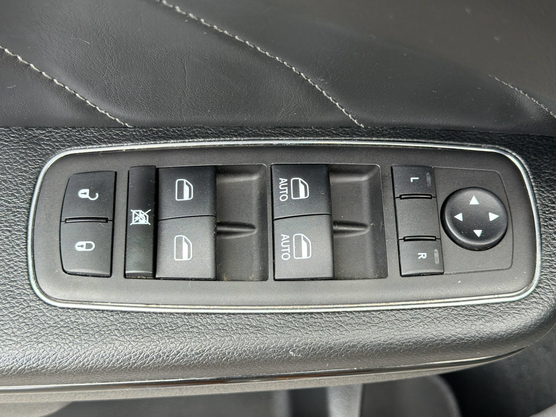 Used 2023 Dodge Charger R/T w/ Plus Group RWD image 22