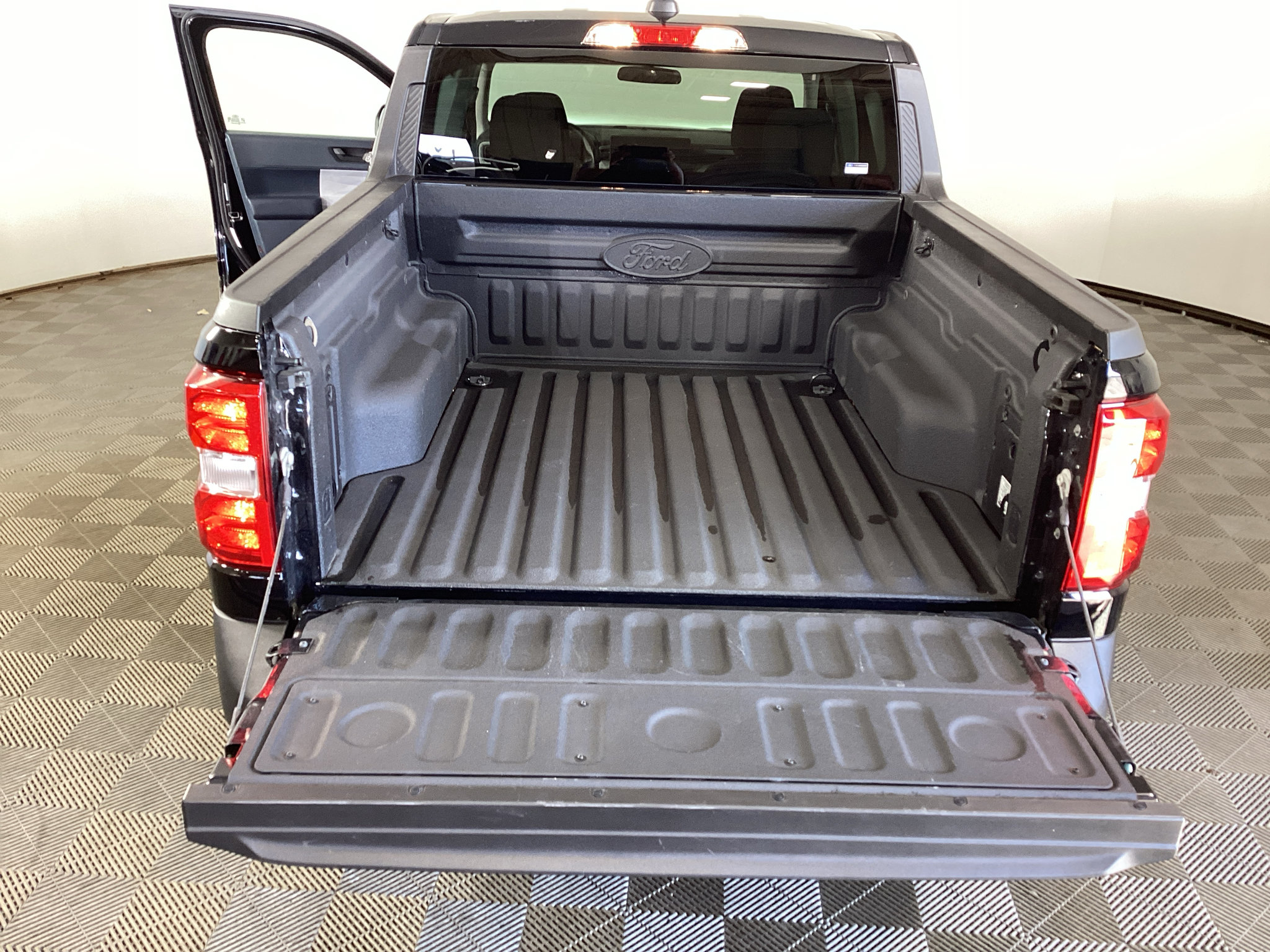 Certified 2026 Ford Maverick XLT w/ Equipment Group 301A AWD/4WD image 27