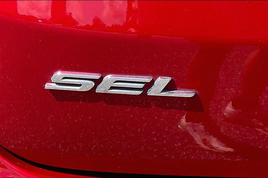 Certified 2024 Ford Edge SEL w/ Sport Appearance Package AWD/4WD image 8