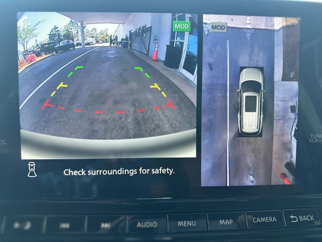 Used 2025 Nissan Pathfinder Platinum w/ Black Appearance Package image 18