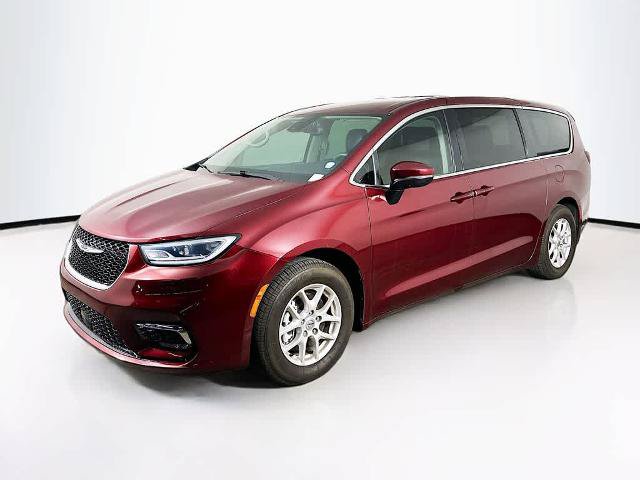 Used 2023 Chrysler Pacifica Touring-L