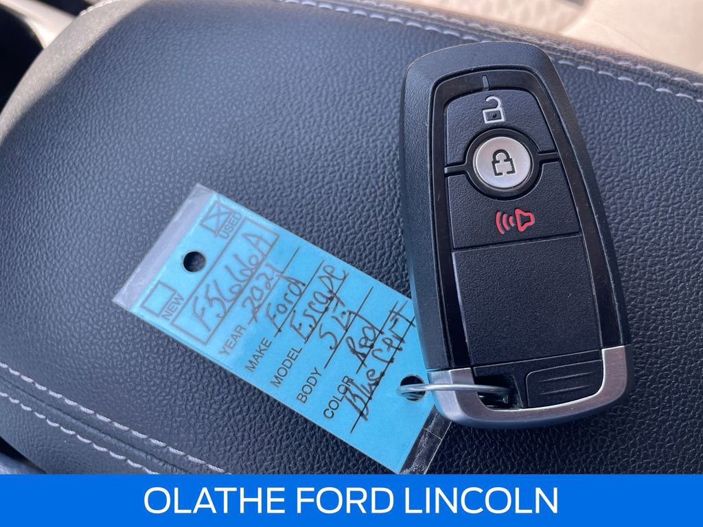 Certified 2021 Ford Escape SE image 12