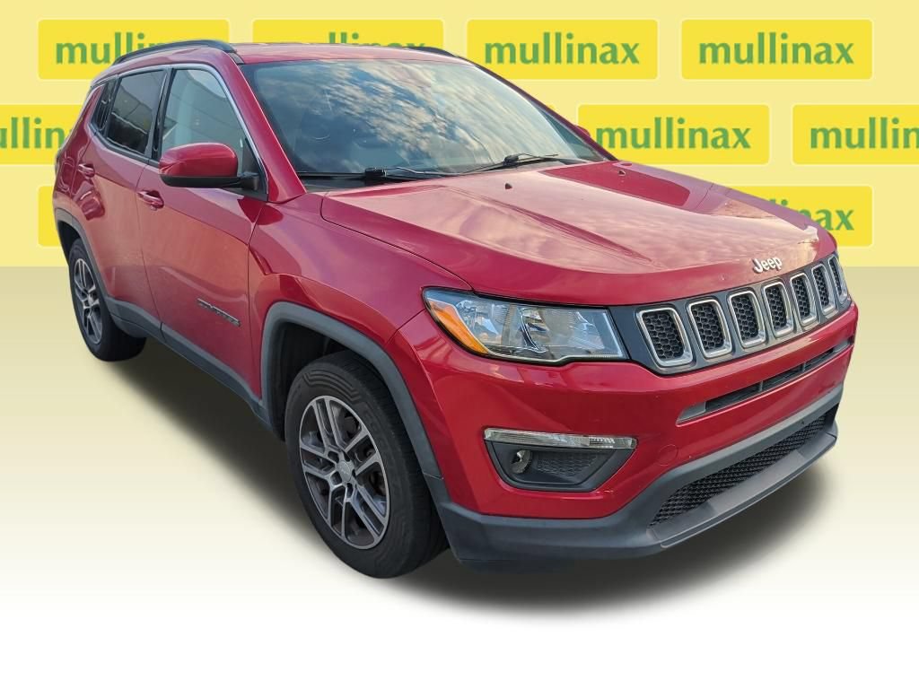 Used 2017 Jeep Compass Latitude w/ Popular Equipment Group FWD image 16