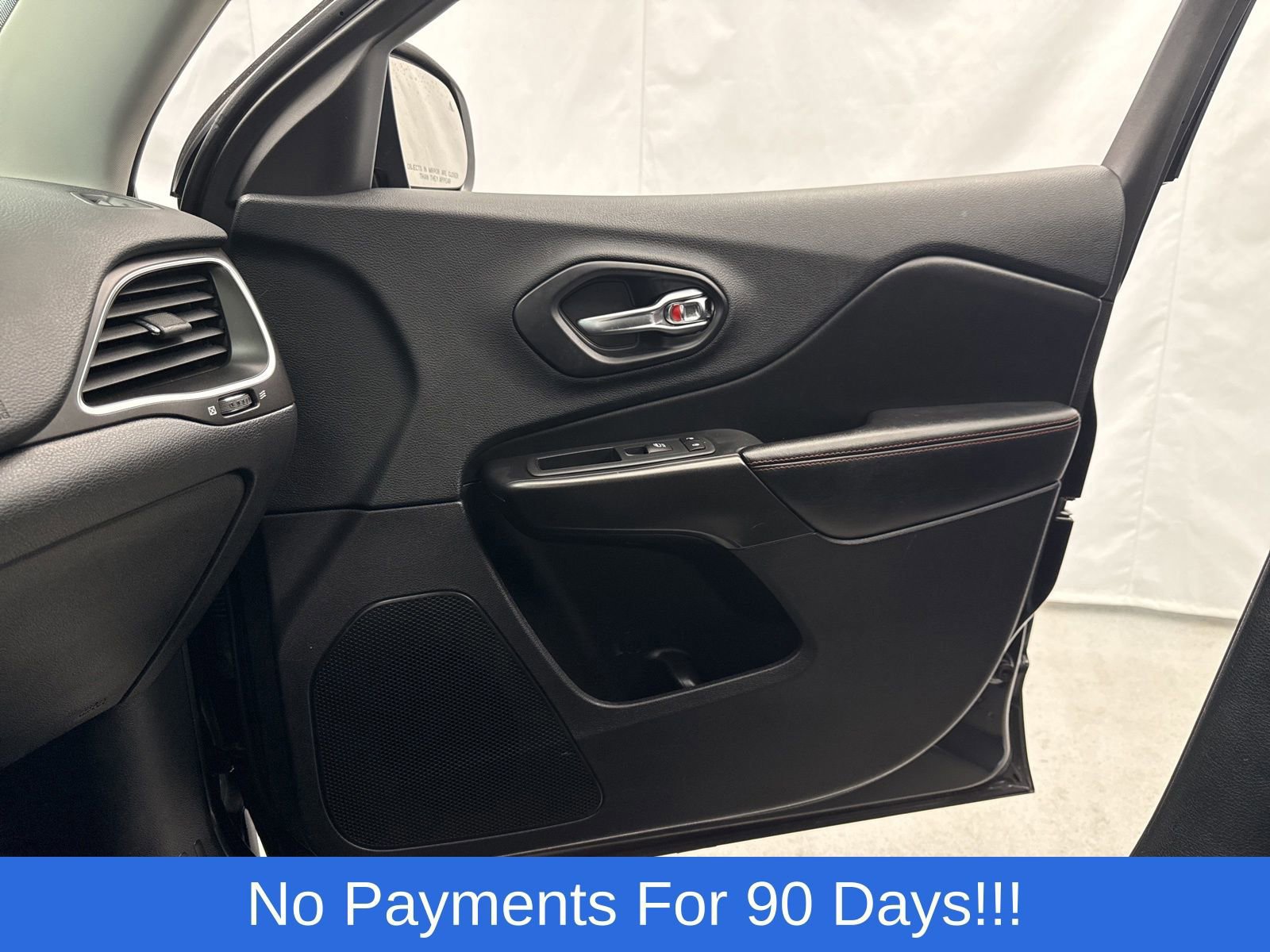 Used 2020 Jeep Cherokee Trailhawk w/ Trailer Tow Group image 24