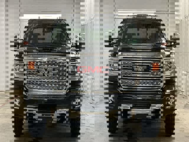 Used 2019 GMC Sierra 3500 Denali image 7