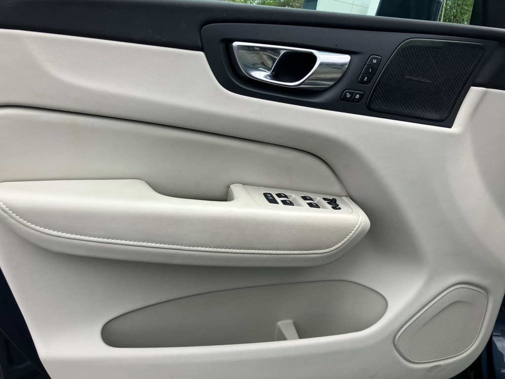 Used 2021 Volvo XC60 T6 Inscription w/ Advanced Package image 11