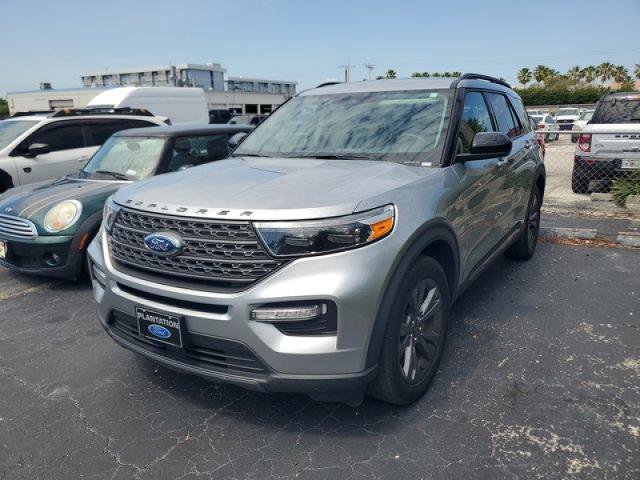 Certified 2023 Ford Explorer XLT w/ Equipment Group 202A RWD image 3