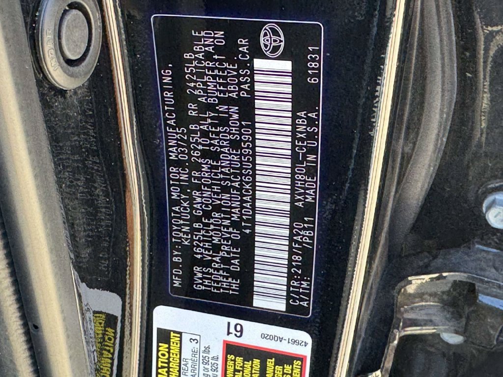 Used 2025 Toyota Camry LE FWD image 28