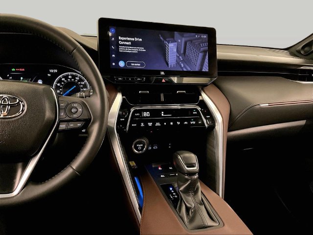 Used 2024 Toyota Venza XLE AWD/4WD image 6