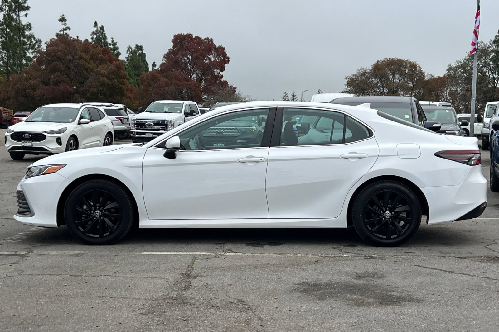 Used 2024 Toyota Camry LE image 7