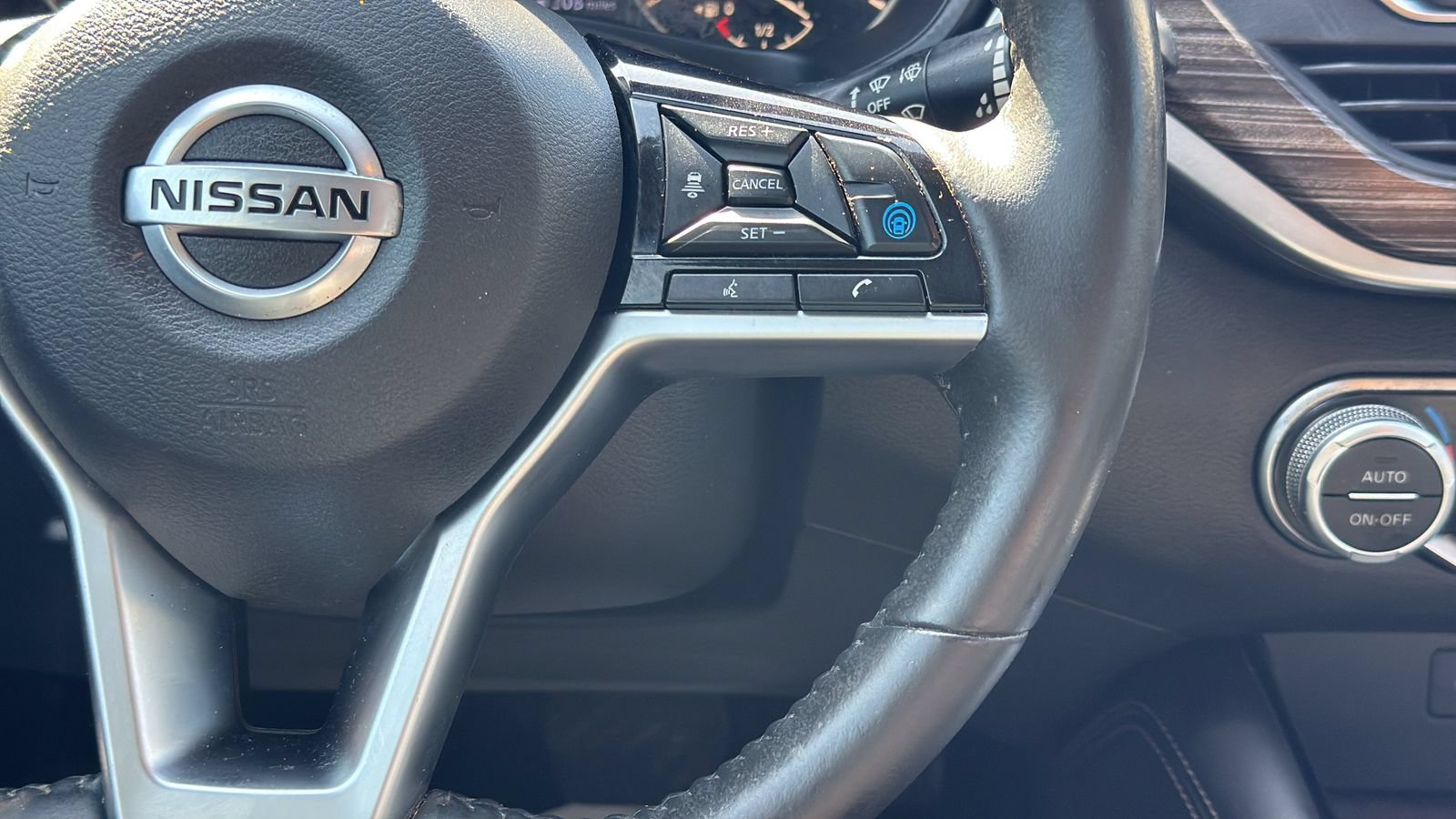 Used 2022 Nissan Altima 2.5 SL FWD image 13