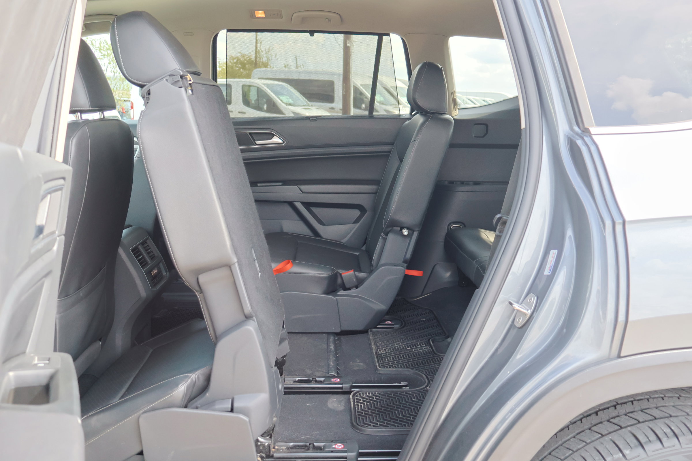 Used 2019 Volkswagen Atlas SEL R-Line image 33