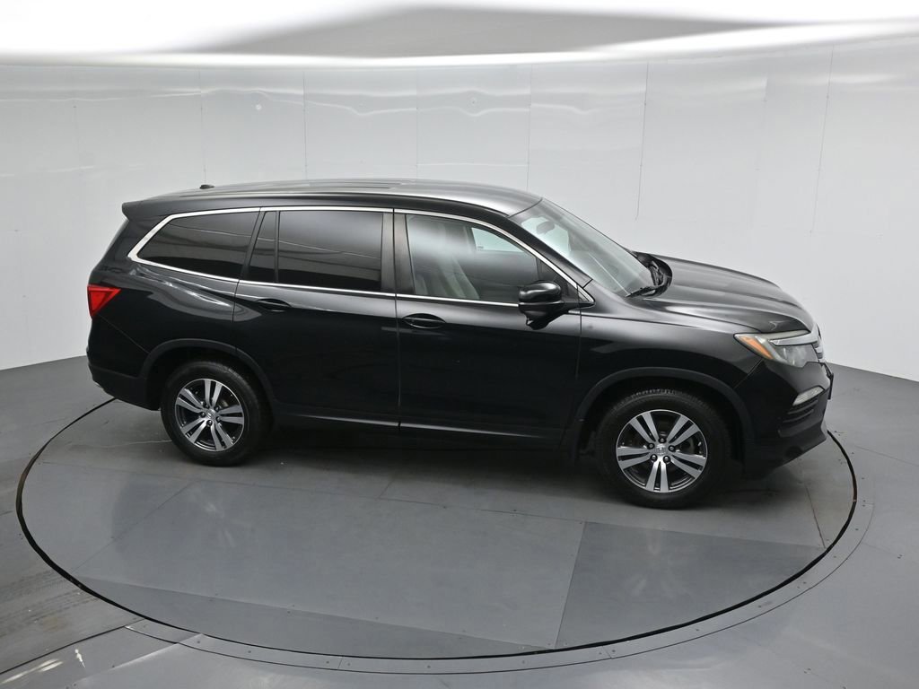Used 2017 Honda Pilot EX image 11