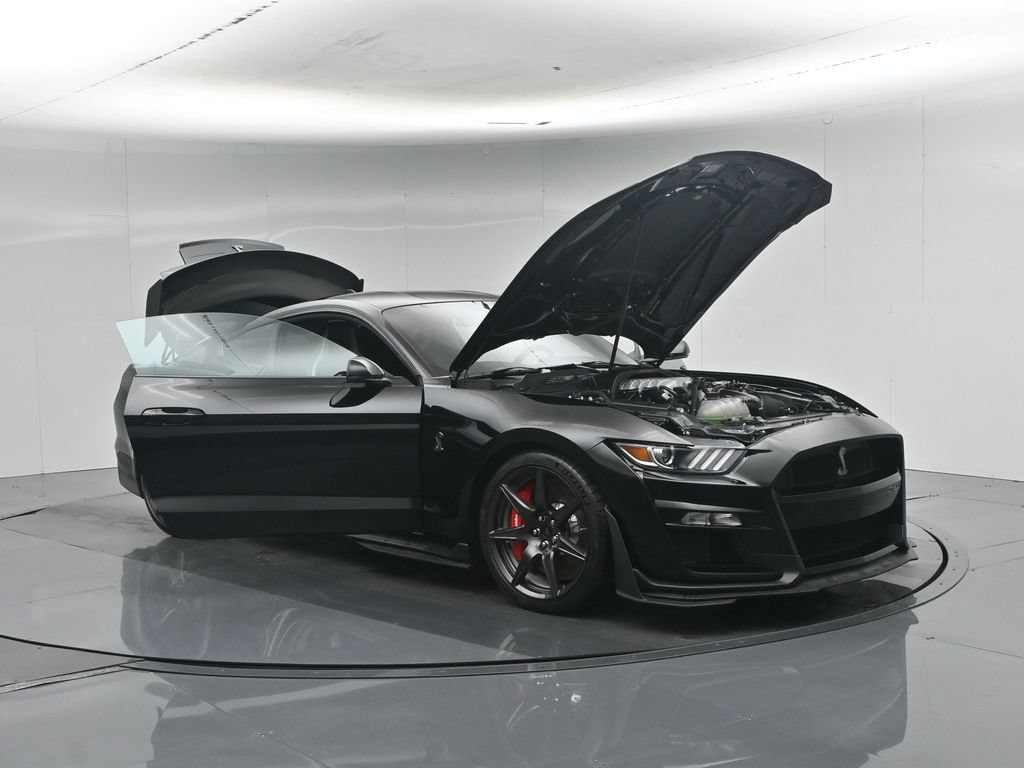 Certified 2022 Ford Mustang Shelby GT500 w/ Carbon Fiber Track Pack RWD image 35
