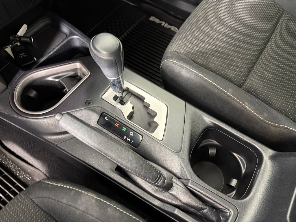 Used 2018 Toyota RAV4 XLE AWD/4WD image 22