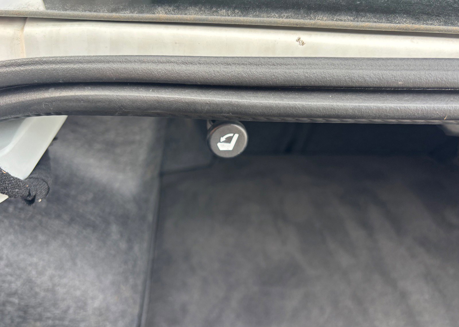 Used 2025 Nissan Altima 2.5 SV image 11