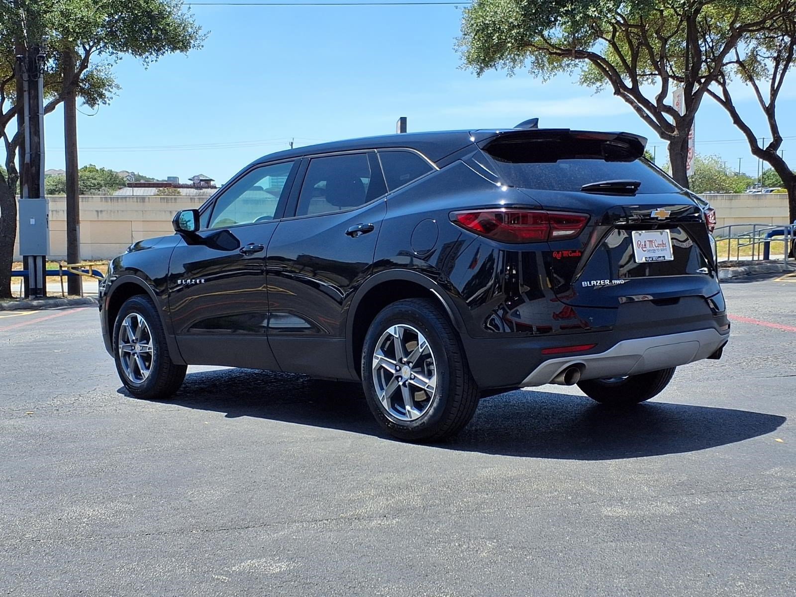 Used 2025 Chevrolet Blazer LT AWD/4WD image 7