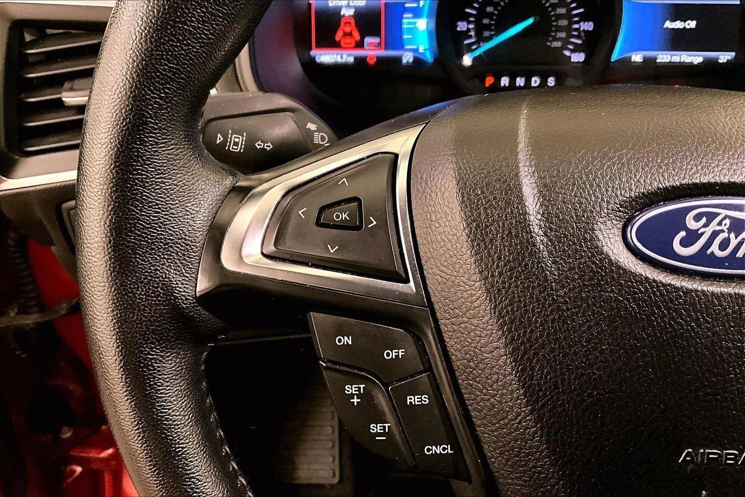 Certified 2023 Ford Edge Titanium image 17