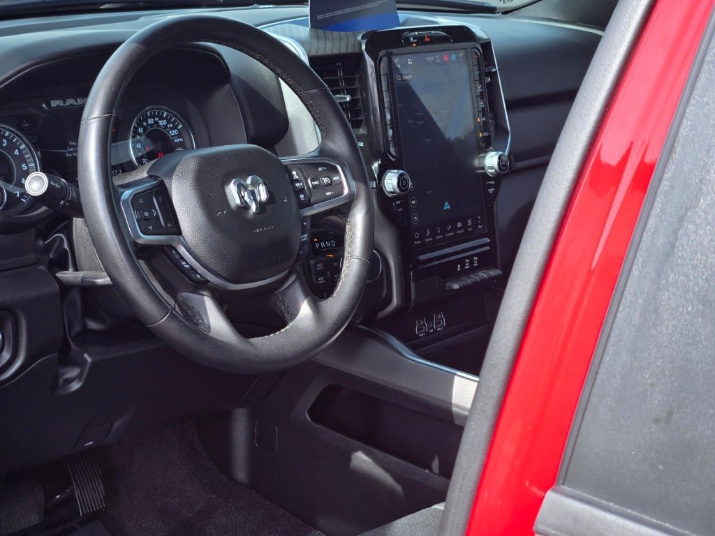 Used 2025 RAM 1500 Big Horn AWD/4WD image 24