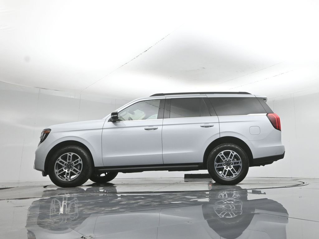 Certified 2025 Ford Expedition Active AWD/4WD image 59