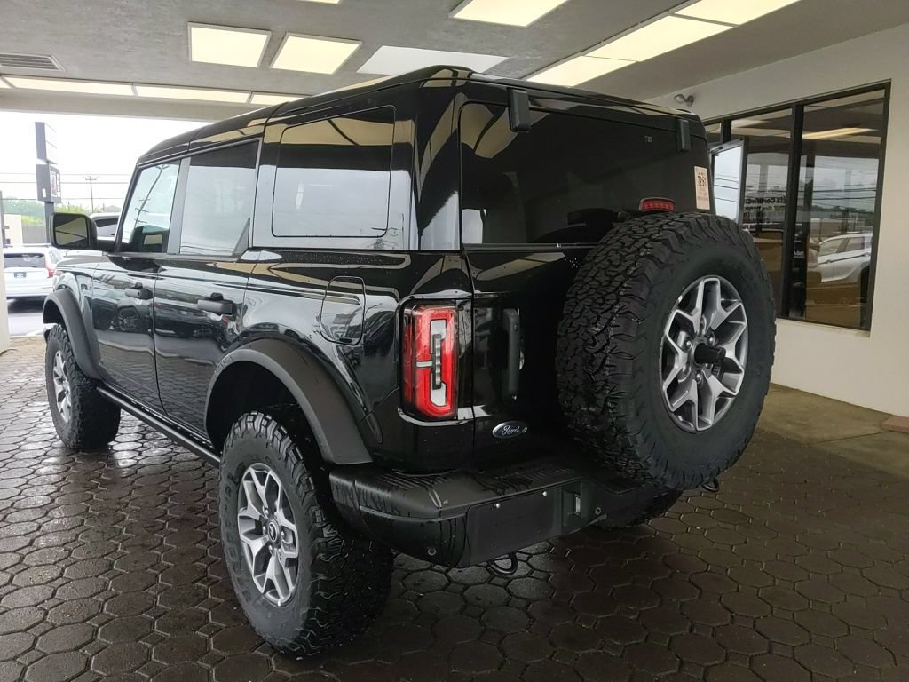 Certified 2025 Ford Bronco Badlands AWD/4WD image 8
