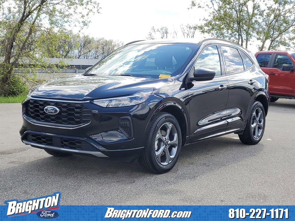 Certified 2024 Ford Escape ST-Line w/ Tech Pack #1 AWD/4WD image 2