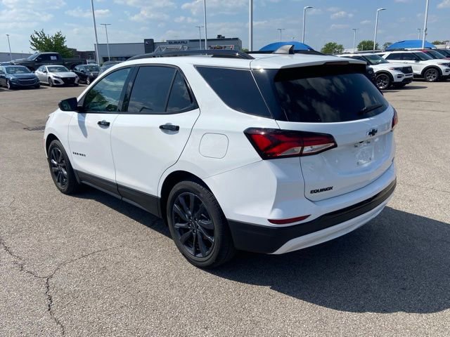 Used 2024 Chevrolet Equinox RS w/ LPO, Floor Liner Package FWD image 2