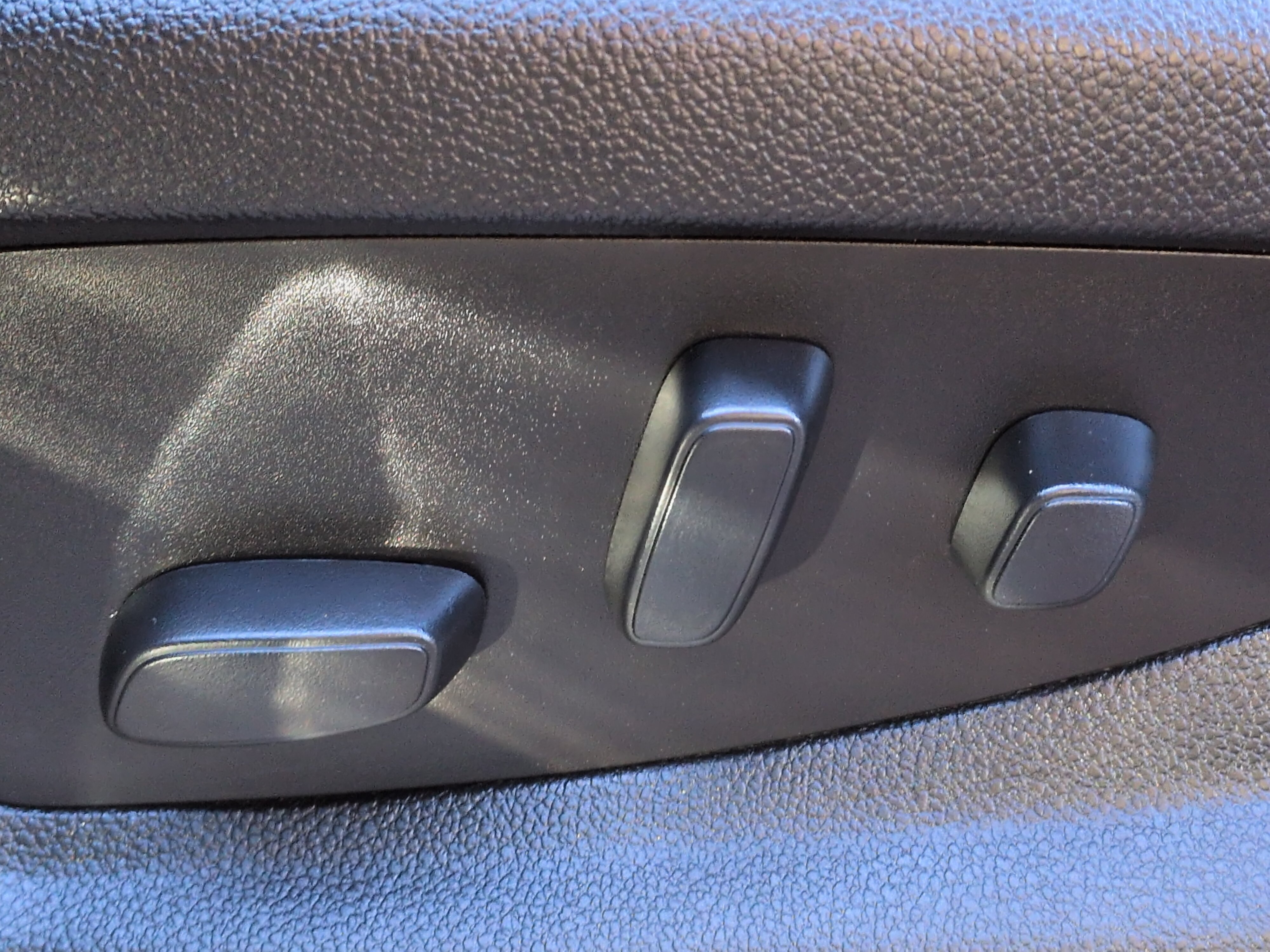 Used 2019 GMC Yukon SLT w/ Premium Edition RWD image 30