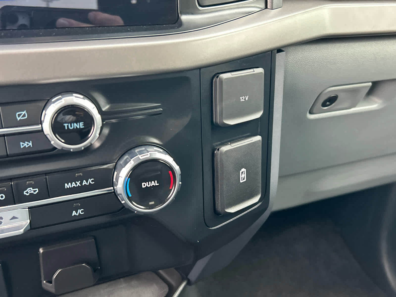 Certified 2024 Ford F150 XLT image 33