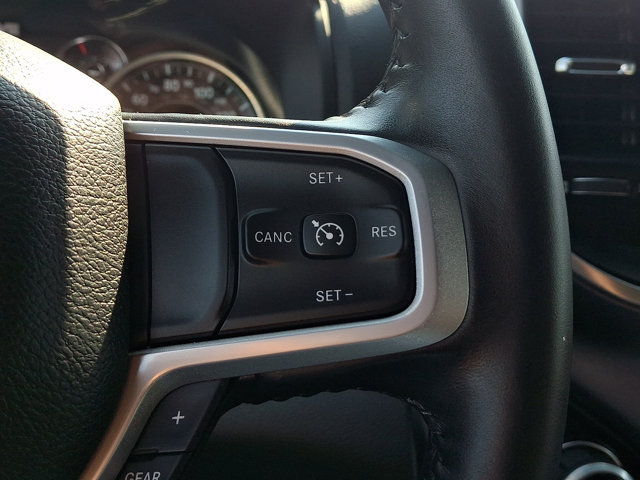 Used 2021 RAM 1500 4x4 Crew Cab image 28