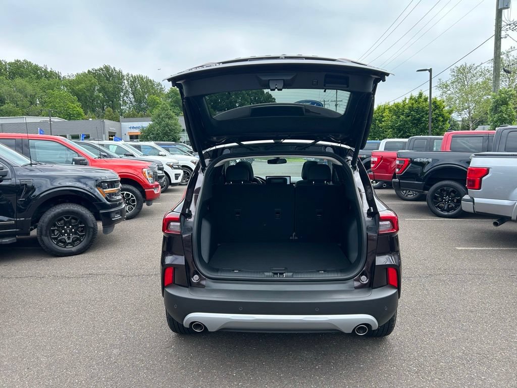 Certified 2023 Ford Escape Platinum AWD/4WD image 9