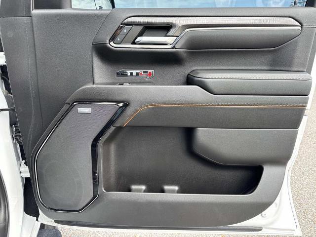 Used 2023 GMC Sierra 1500 AT4 w/ AT4 Premium Package AWD/4WD image 13