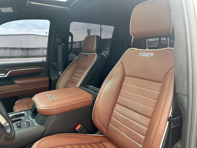 Used 2024 GMC Sierra 2500 Denali Ultimate AWD/4WD image 12