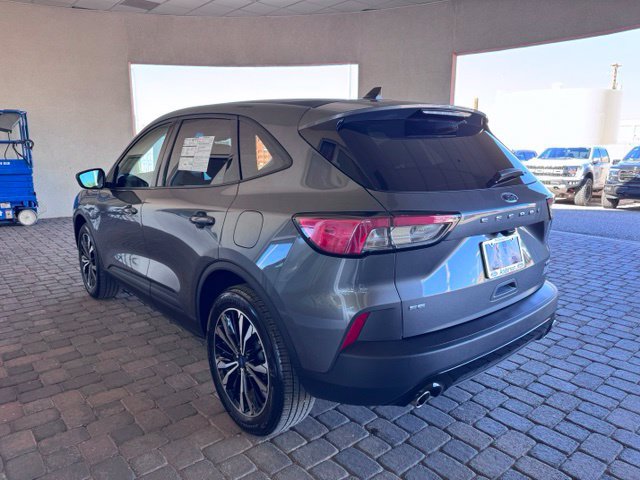 Certified 2022 Ford Escape SE w/ SE Sport Appearance Package AWD/4WD image 3