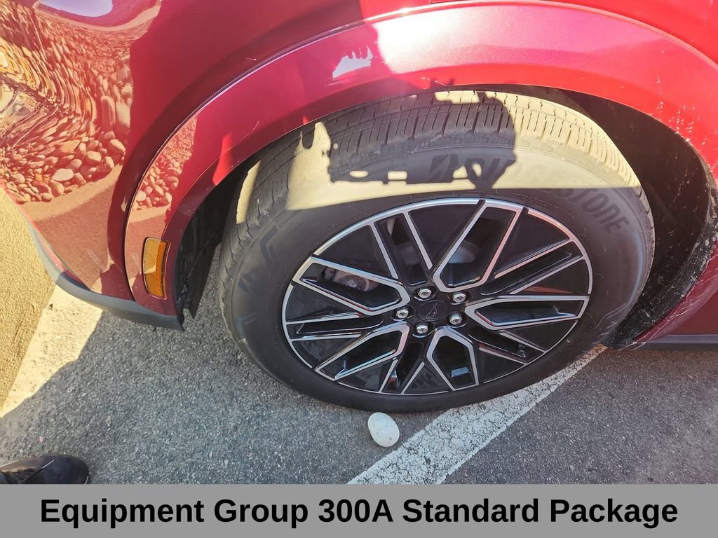 Certified 2025 Ford Mustang Mach-E Premium AWD/4WD image 5