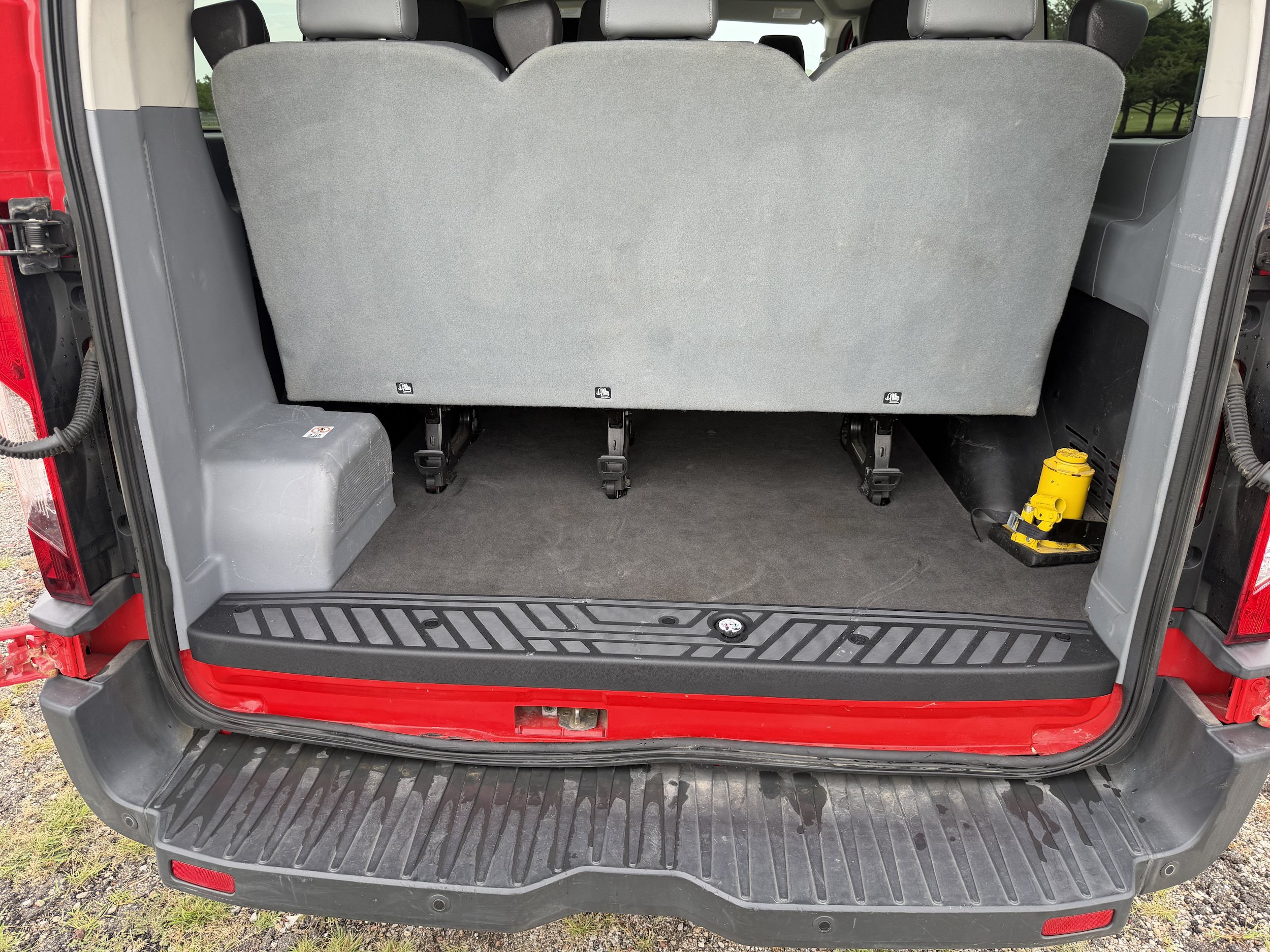 Certified 2018 Ford Transit 150 XL RWD image 7