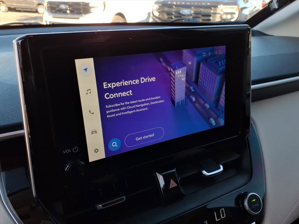 Used 2023 Toyota Corolla Cross XLE image 19