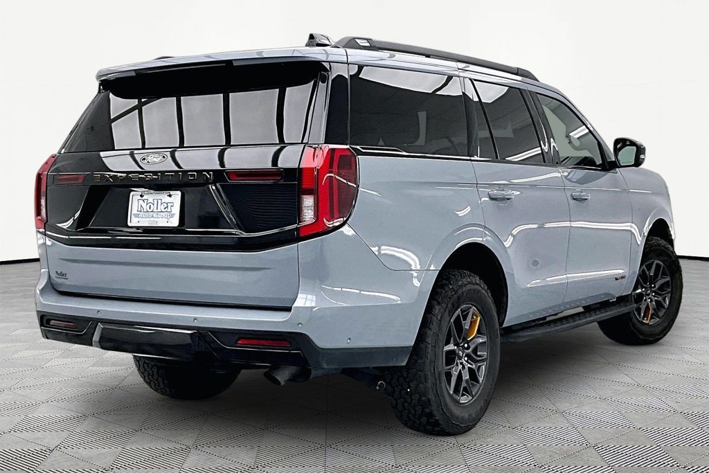 Certified 2025 Ford Expedition Tremor AWD/4WD image 2