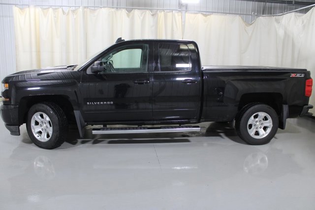 Used 2017 Chevrolet Silverado 1500 LT w/ All Star Edition image 4